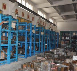 Yuyao Hengxing Pipe Industry Co., Ltd производственная линия завода
